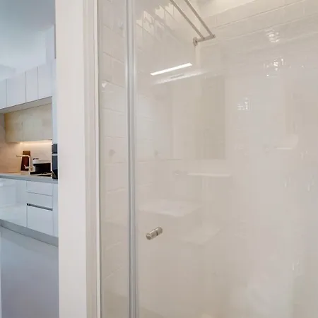 Apartment 1br Cocoon In The Heart Of Santos - Ac | By Airnest